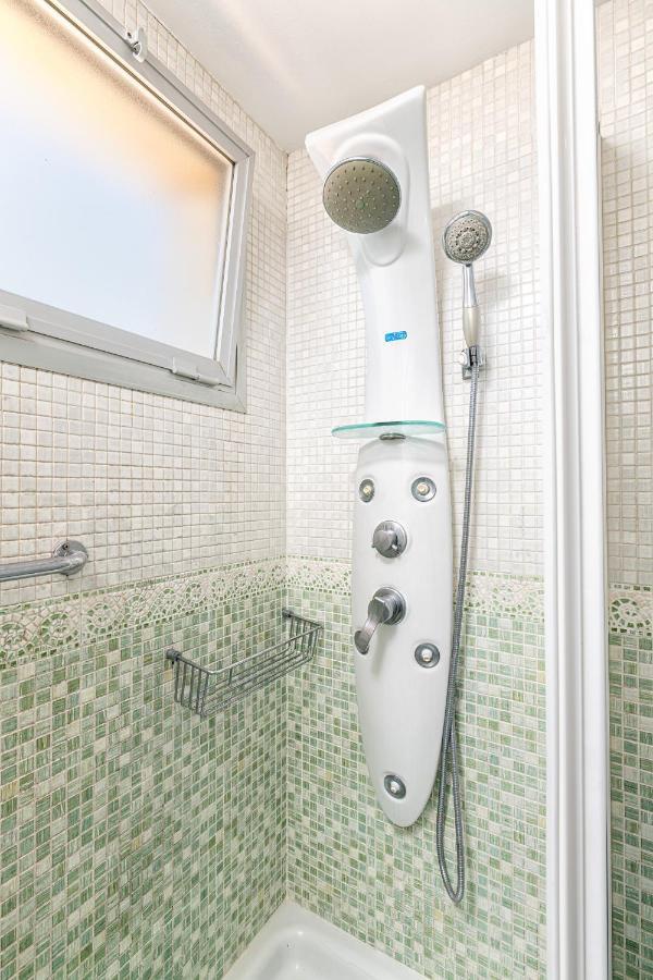 Amazing Sea View Apartment And Relax Area 林孔-德拉维多利亚 外观 照片